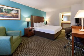 Days Inn by Wyndham Austintown