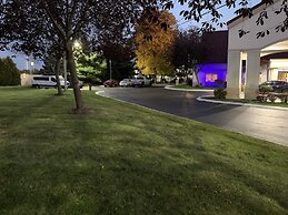 Days Inn by Wyndham Austintown