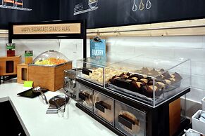 Hampton Inn Raleigh-Capital Blvd. North