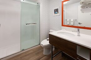 Hampton Inn & Suites Scottsburg