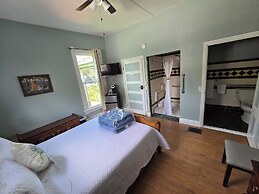 Cherokee Lodge