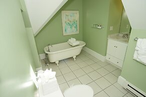 Belfry Inn & Bistro