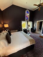 Belfry Inn & Bistro