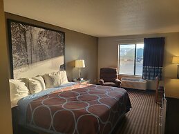 Super 8 by Wyndham Portage