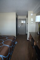 Super 8 by Wyndham Portage