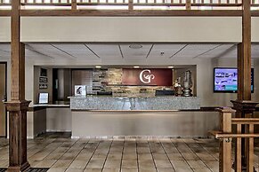 Blossom Hotel & Suites Traverse City