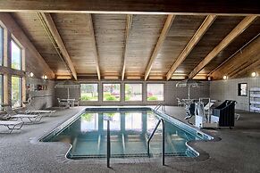 Blossom Hotel & Suites Traverse City