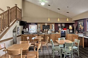 Blossom Hotel & Suites Traverse City