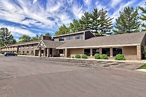 Blossom Hotel & Suites Traverse City