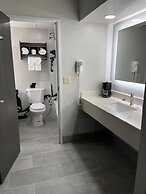 HomeTown Inn & Suites