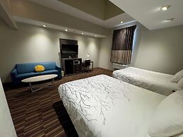 HomeTown Inn & Suites