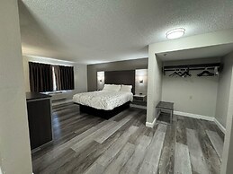 HomeTown Inn & Suites