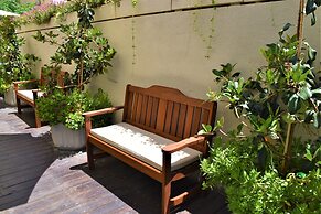 Sea Side by Zvieli Hotels