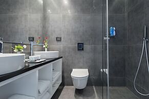 Sea Side by Zvieli Hotels