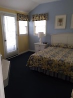 Colonial Acres Resort