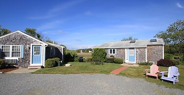 Colonial Acres Resort