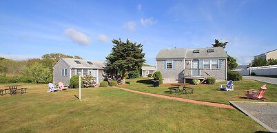 Colonial Acres Resort