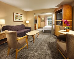 Anaheim Portofino Inn and Suites