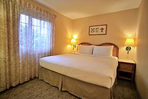 Anaheim Portofino Inn and Suites