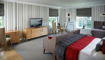 Alexander House And Utopia Spa