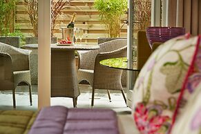Alexander House And Utopia Spa