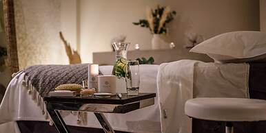 Alexander House And Utopia Spa