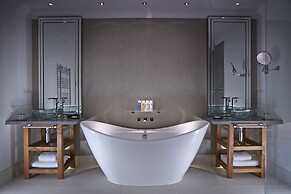 Alexander House And Utopia Spa