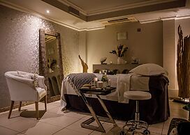 Alexander House And Utopia Spa
