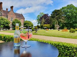 Alexander House And Utopia Spa