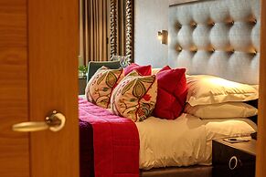 Alexander House And Utopia Spa