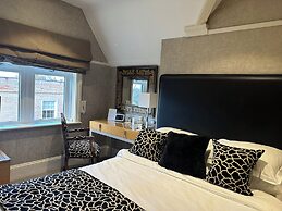 Alexander House And Utopia Spa