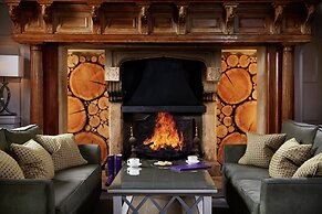 Alexander House And Utopia Spa