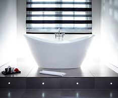 Alexander House And Utopia Spa