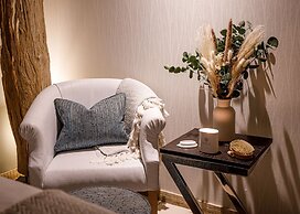 Alexander House And Utopia Spa