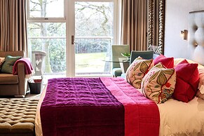 Alexander House And Utopia Spa
