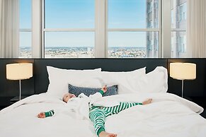 Loews Philadelphia Hotel