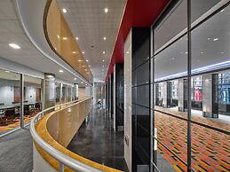 Loews Philadelphia Hotel