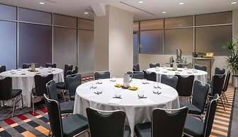 Loews Philadelphia Hotel