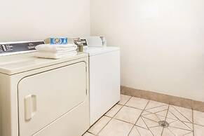 Boarders Inn & Suites by Cobblestone Hotels - Brush