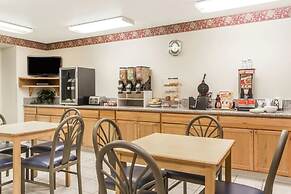 Boarders Inn & Suites by Cobblestone Hotels - Brush