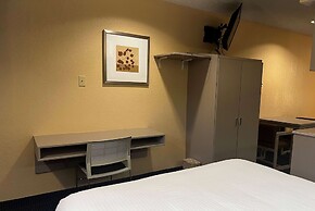 Microtel Inn & Suites by Wyndham Houston