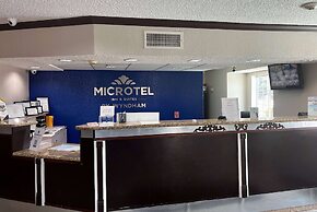 Microtel Inn & Suites by Wyndham Houston