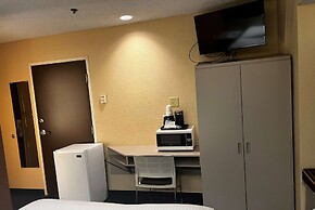 Microtel Inn & Suites by Wyndham Houston