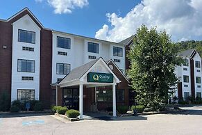 Quality Inn & Suites Prestonsburg next to Mountain Arts Center