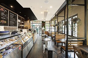 YEHS Hotel Sydney Harbour Suites