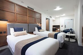 YEHS Hotel Sydney Harbour Suites