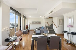 YEHS Hotel Sydney Harbour Suites