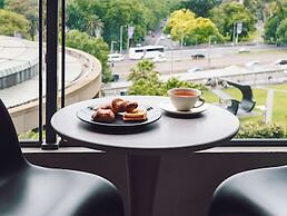 Quay West Suites Melbourne