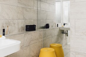 Quay West Suites Melbourne