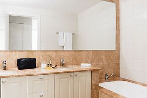 Quay West Suites Melbourne